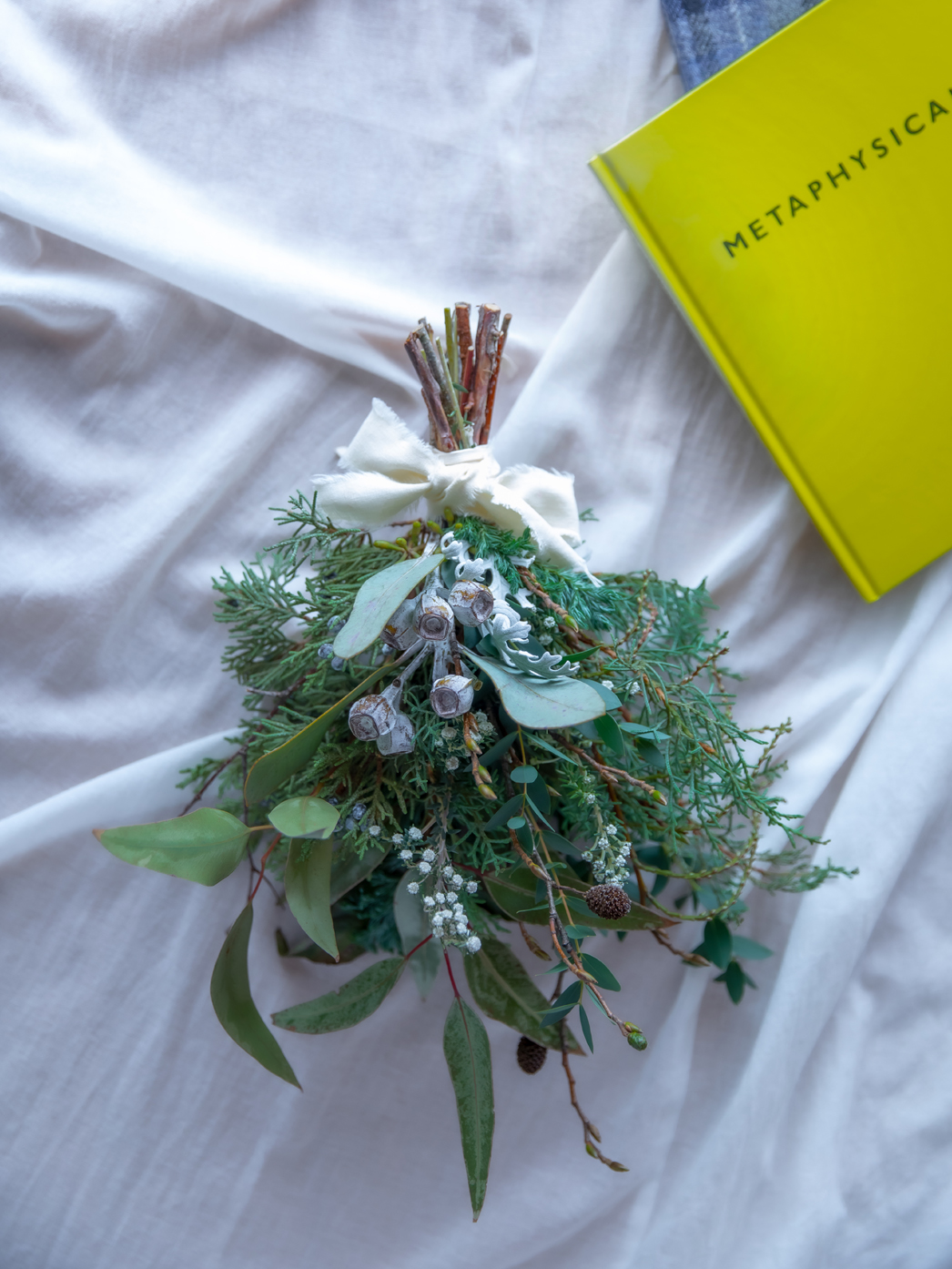 12月の花「針葉樹＆ユーカリ」｜季節限定“クリスマススワッグ”プレゼント