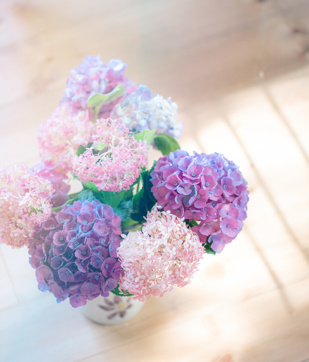 パープルカラーの紫陽花ブーケ|エーテルのブーケプレゼント